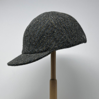 N°115_cap on hat rack_Le Panache Paris©