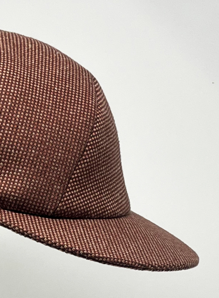 N°120_Cap on hat rack_Le Panache Paris©